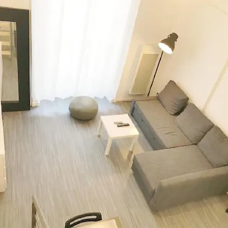 Nicolas, Hyper Centre * Nantes