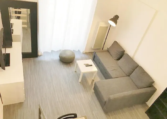 Nicolas, Hyper Centre * Nantes